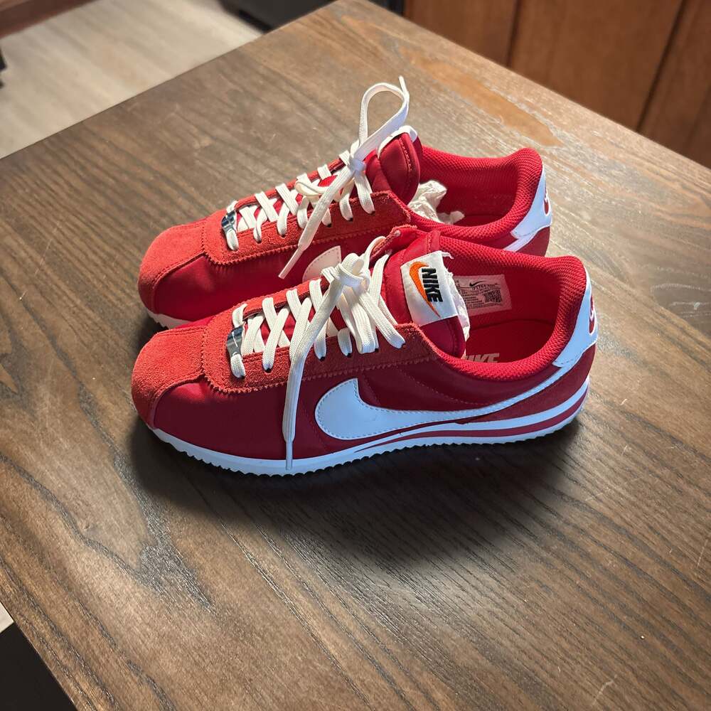 Nike Cortez Nylon Red White Sneakers Size (women’s 8)